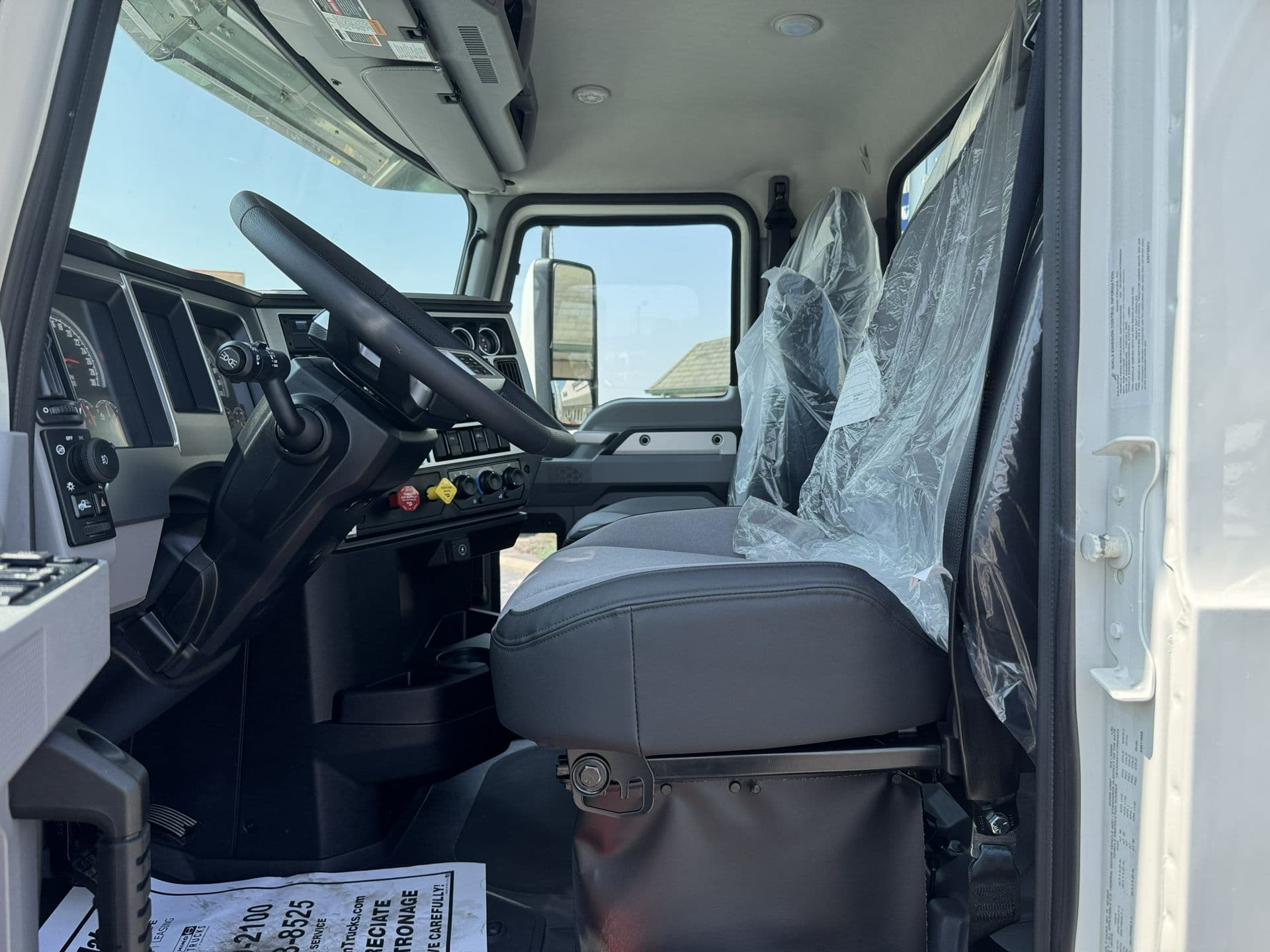 2026 Mack Anthem — photo 7