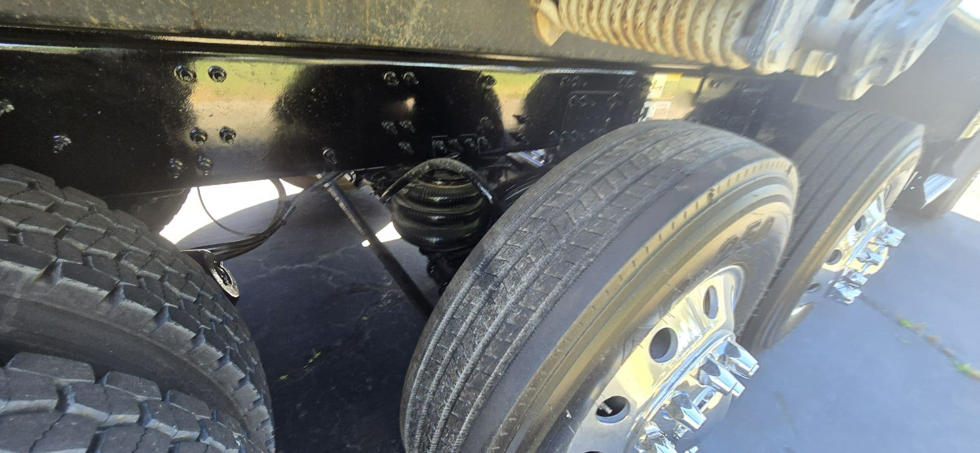 2024 Mack Granite — photo 12