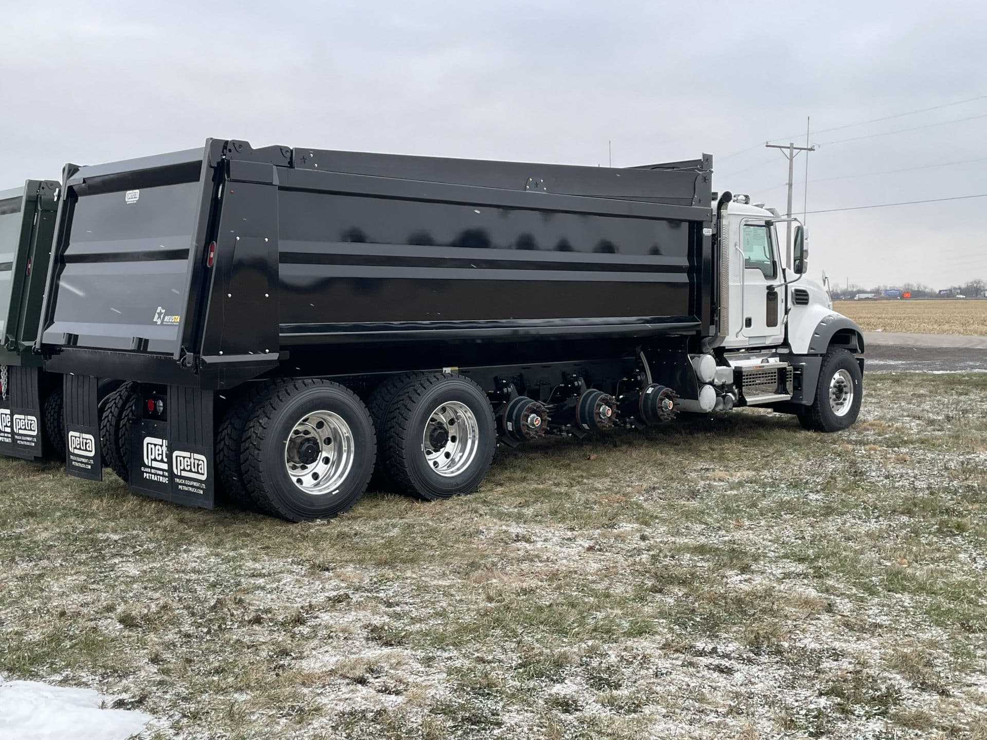 2026 Mack Granite — photo 3