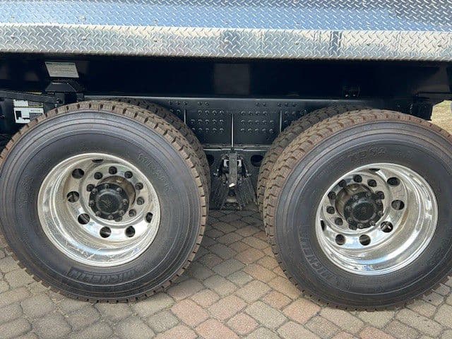 2026 Mack Granite — photo 11