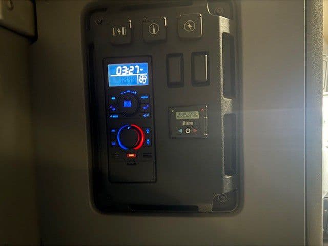 2020 Mack Anthem — photo 19