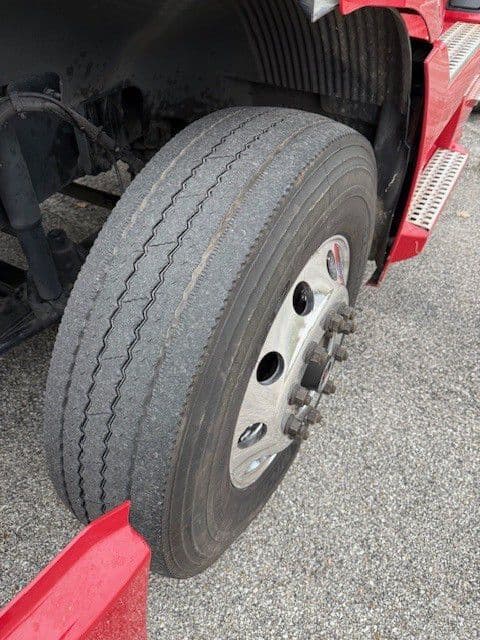 2022 Volvo VNR 640 — photo 15