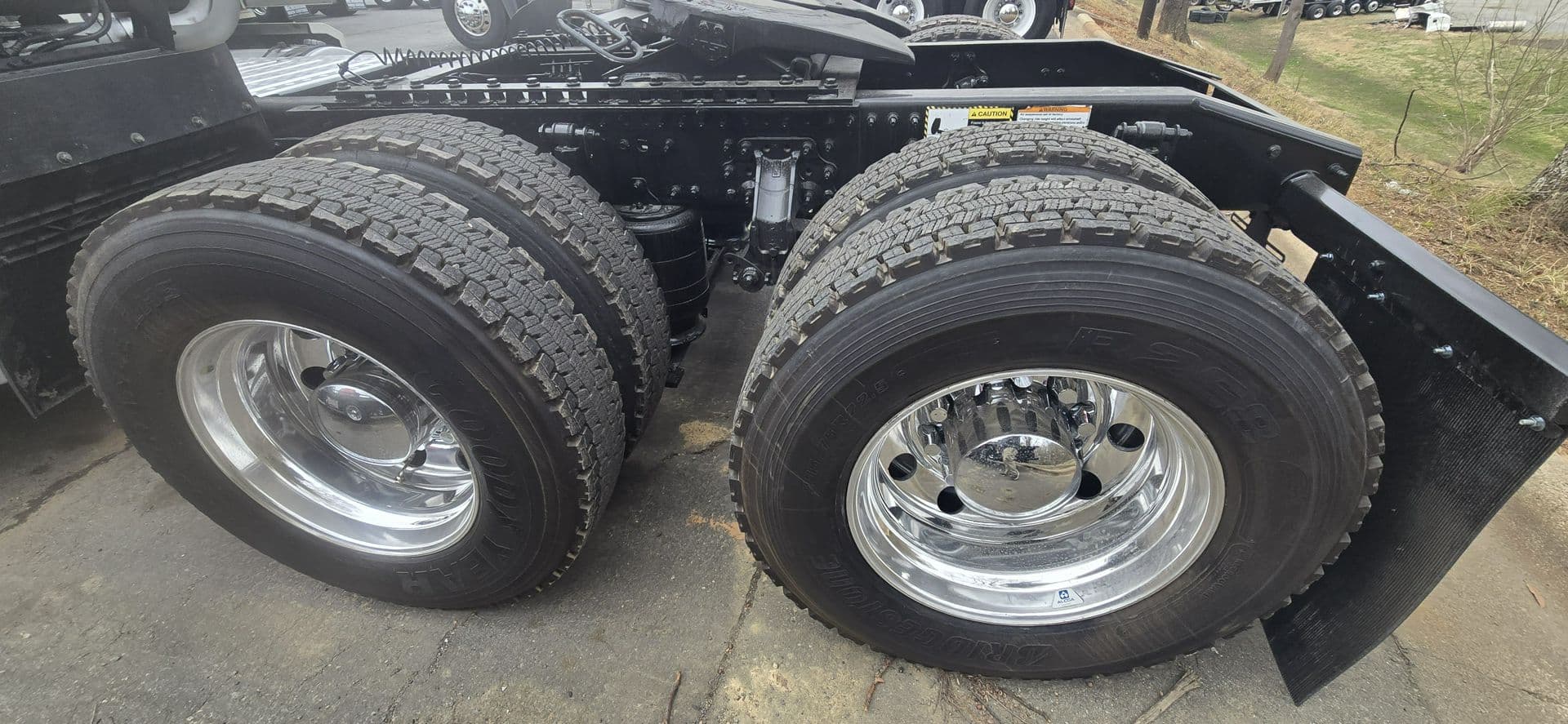 2020 Mack Anthem — photo 9