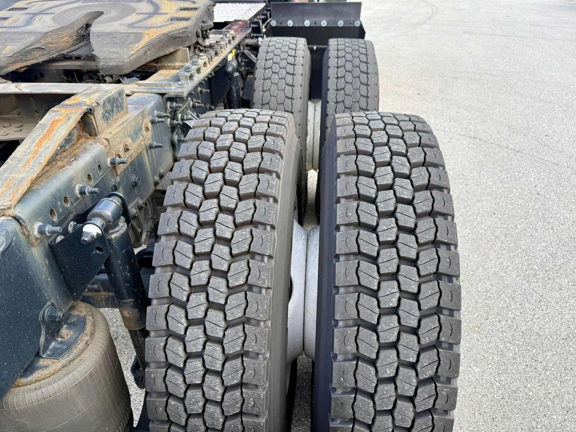 2020 Mack Anthem — photo 6