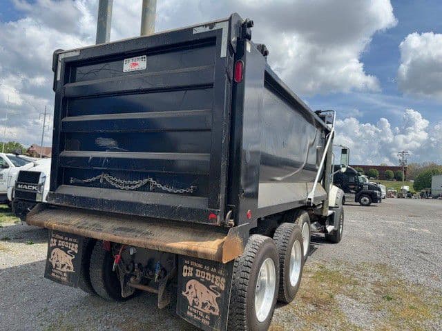 2024 Mack Granite — photo 4