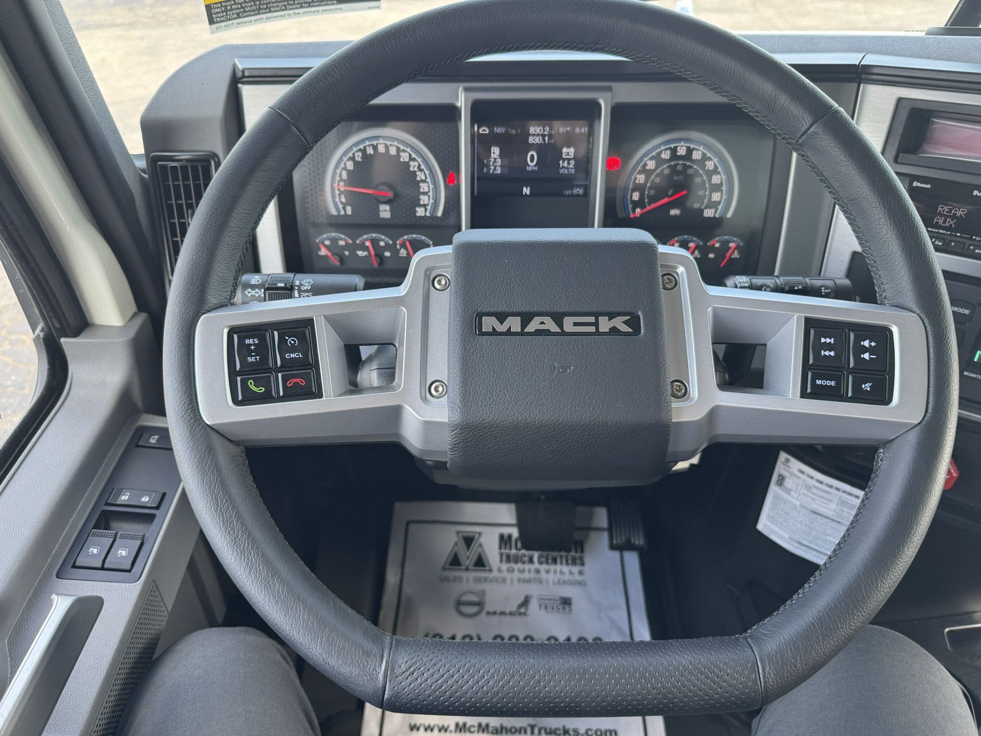 2027 Mack Granite — photo 9