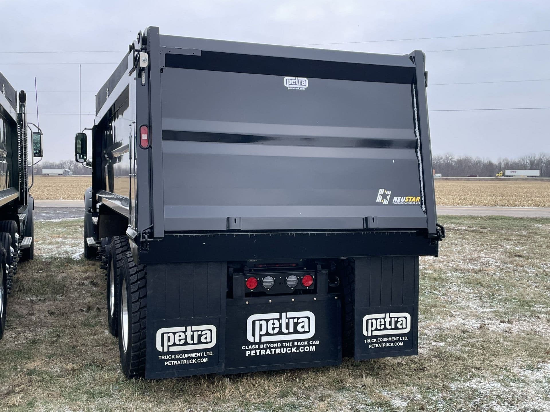 2026 Mack Granite — photo 4