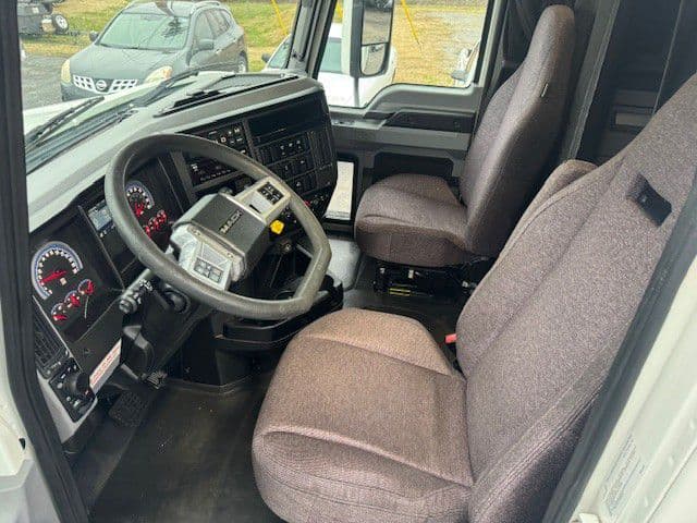 2020 Mack Anthem — photo 12