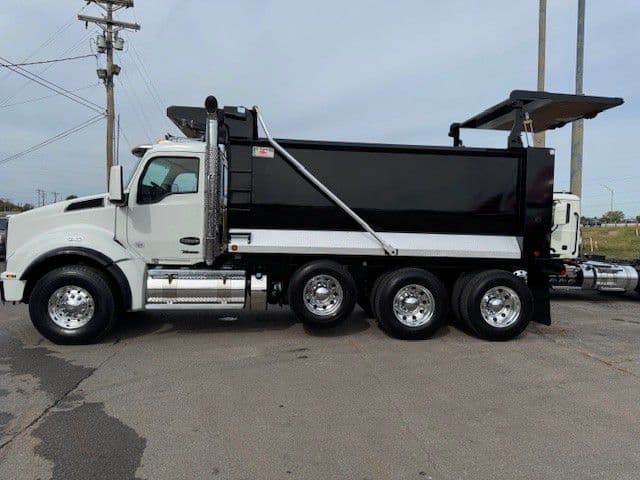 2025 Kenworth T880 — photo 14