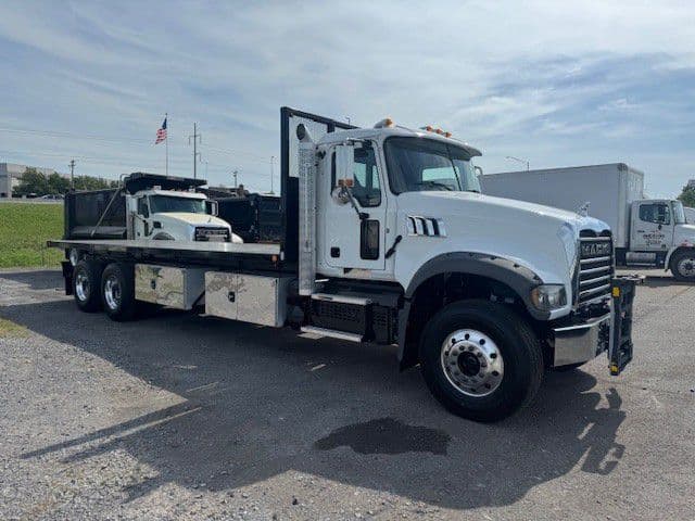 2020 Mack Granite — photo 3