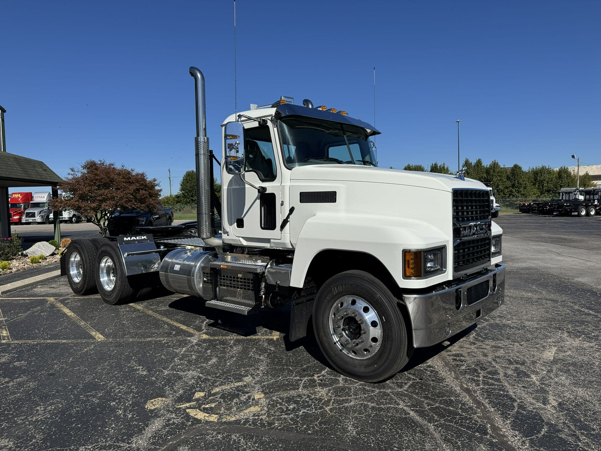 2026 Mack Pinnacle — photo 5