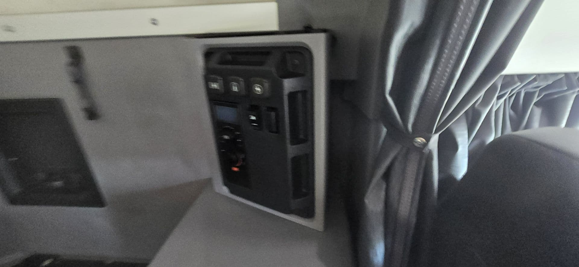 2020 Mack Anthem — photo 38