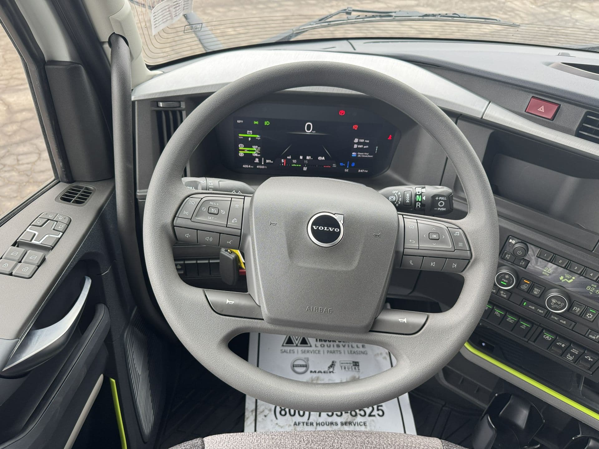 2027 Volvo VNL 860 — photo 8