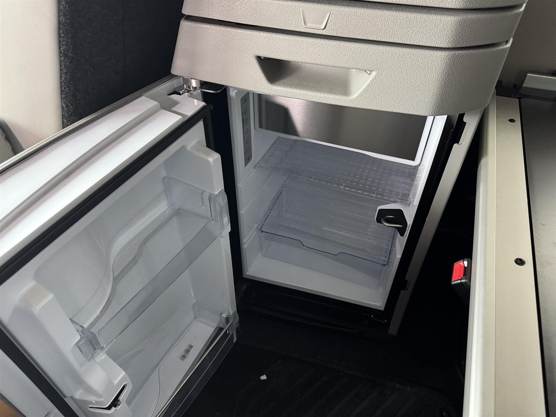 2025 Volvo VNL 860 — photo 17