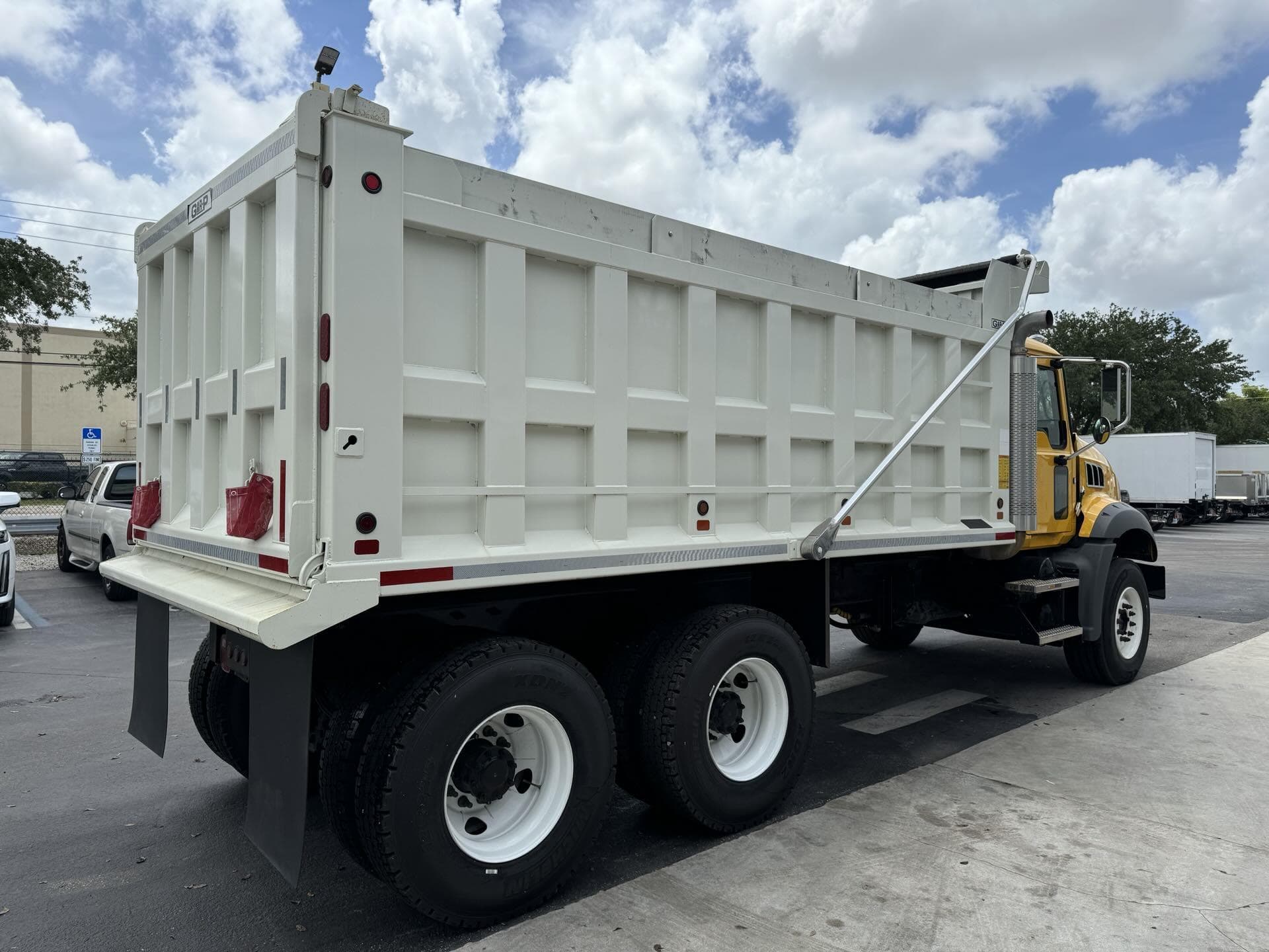 2023 Mack Granite — photo 5