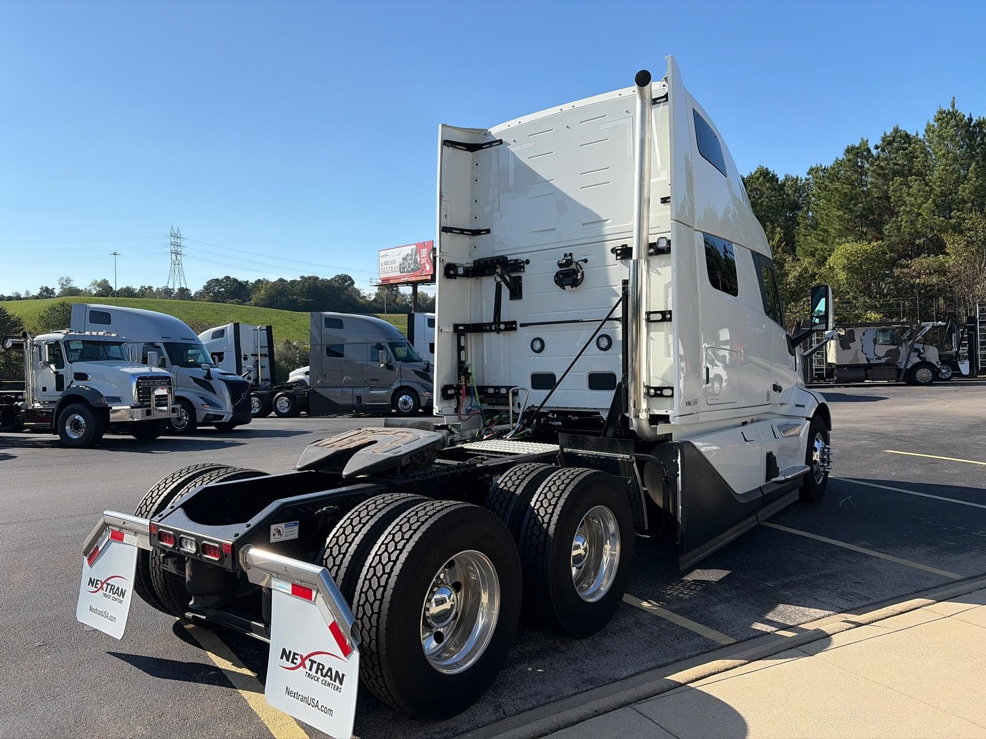 2025 Volvo VNL 860 — photo 5