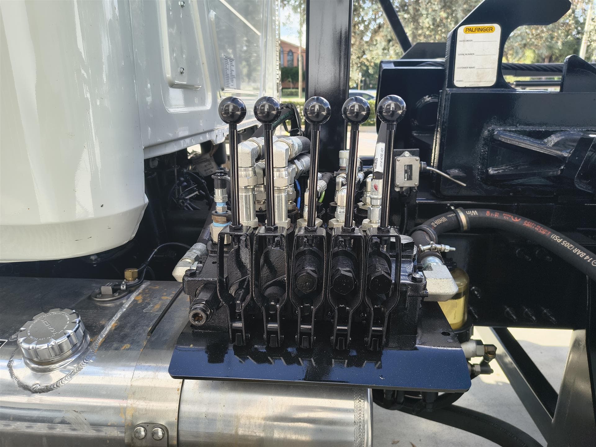 2026 Mack Granite — photo 7