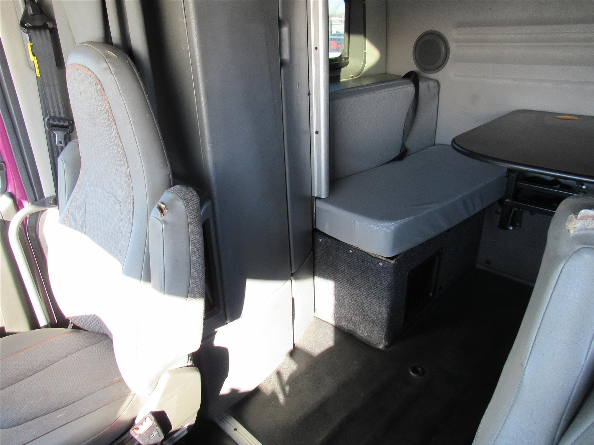 2020 Volvo VNL 860 — photo 16