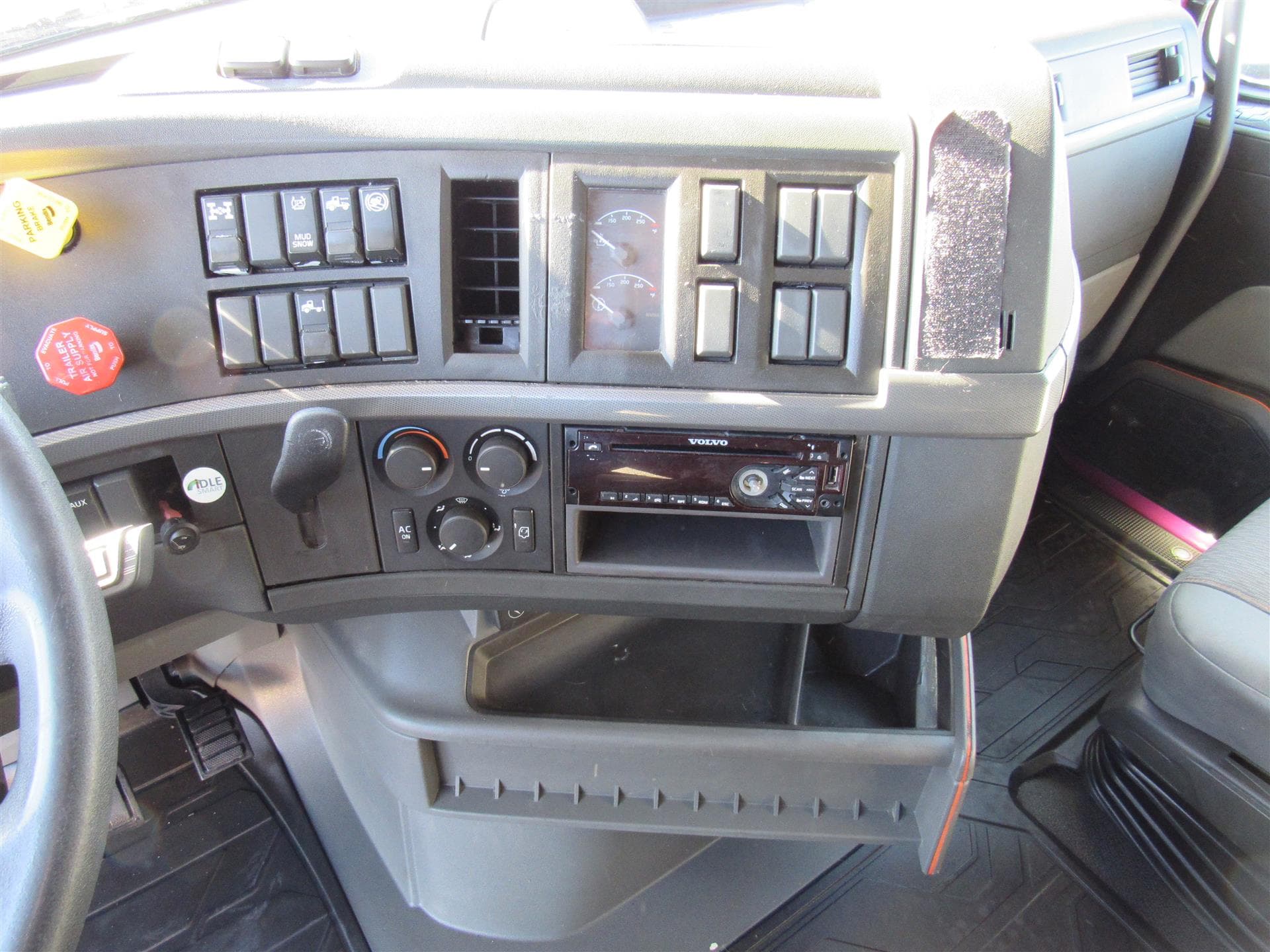 2020 Volvo VNL 860 — photo 14