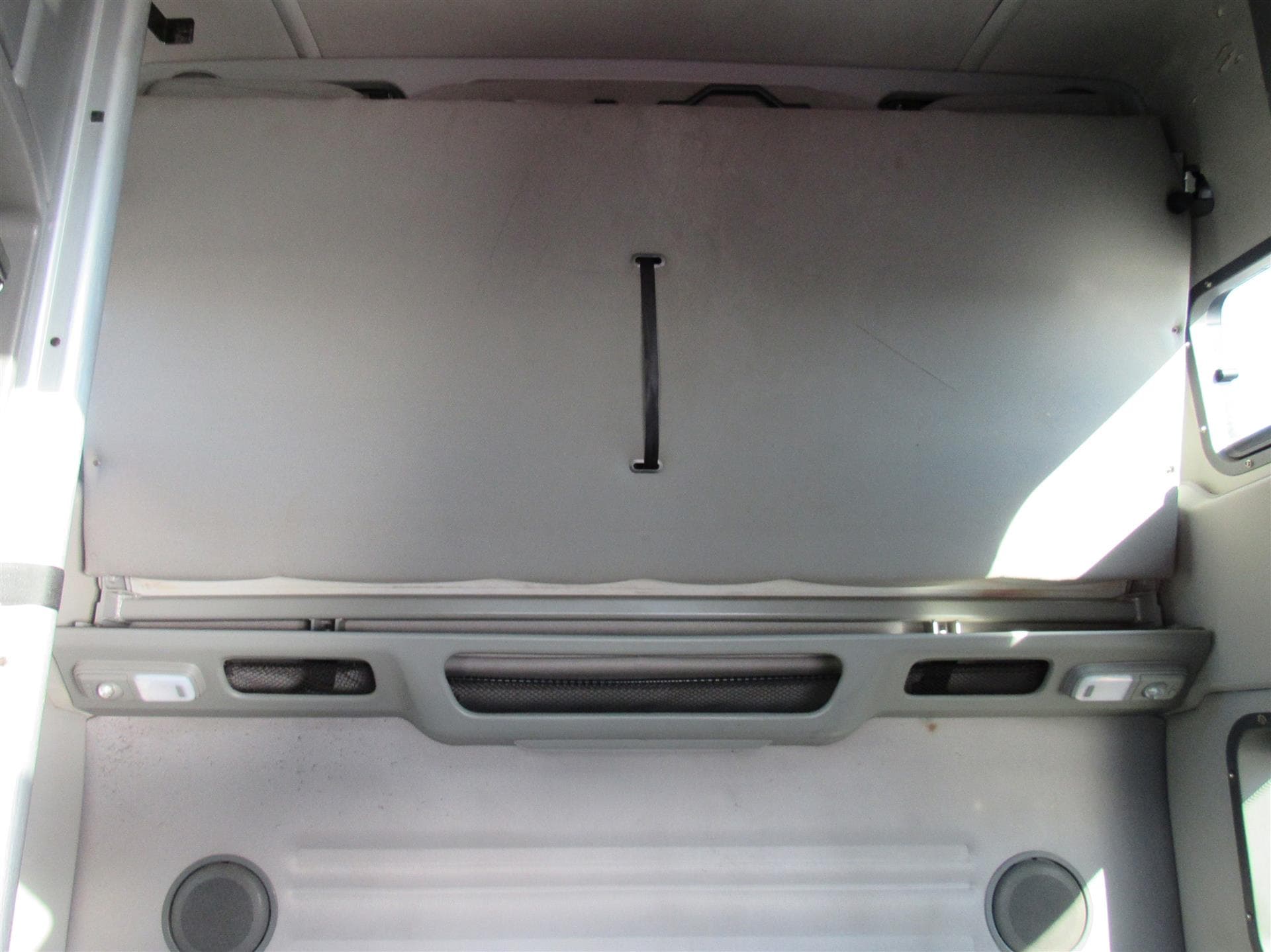 2020 Volvo VNL 860 — photo 18