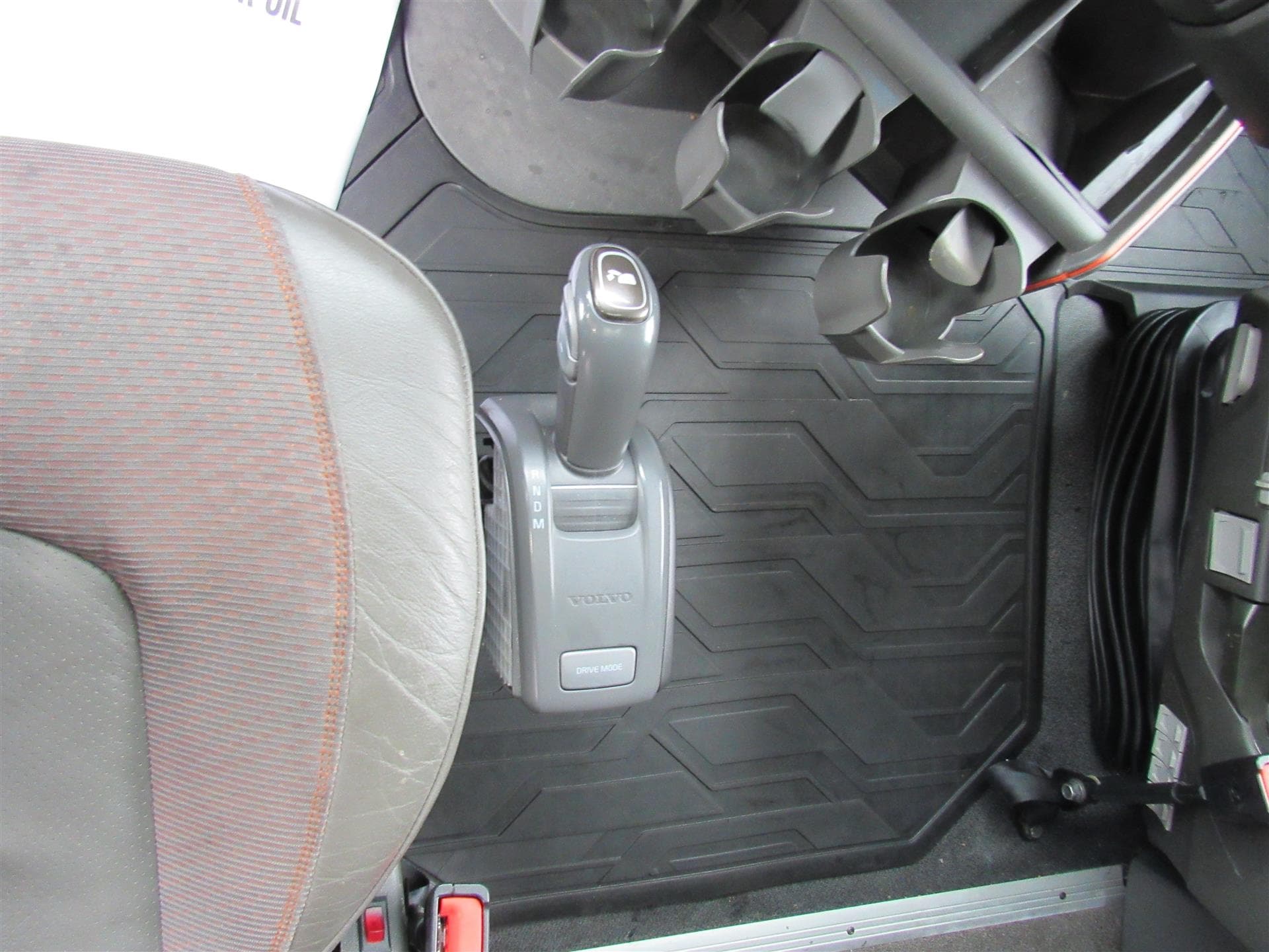 2024 Volvo VNL 860 — photo 16