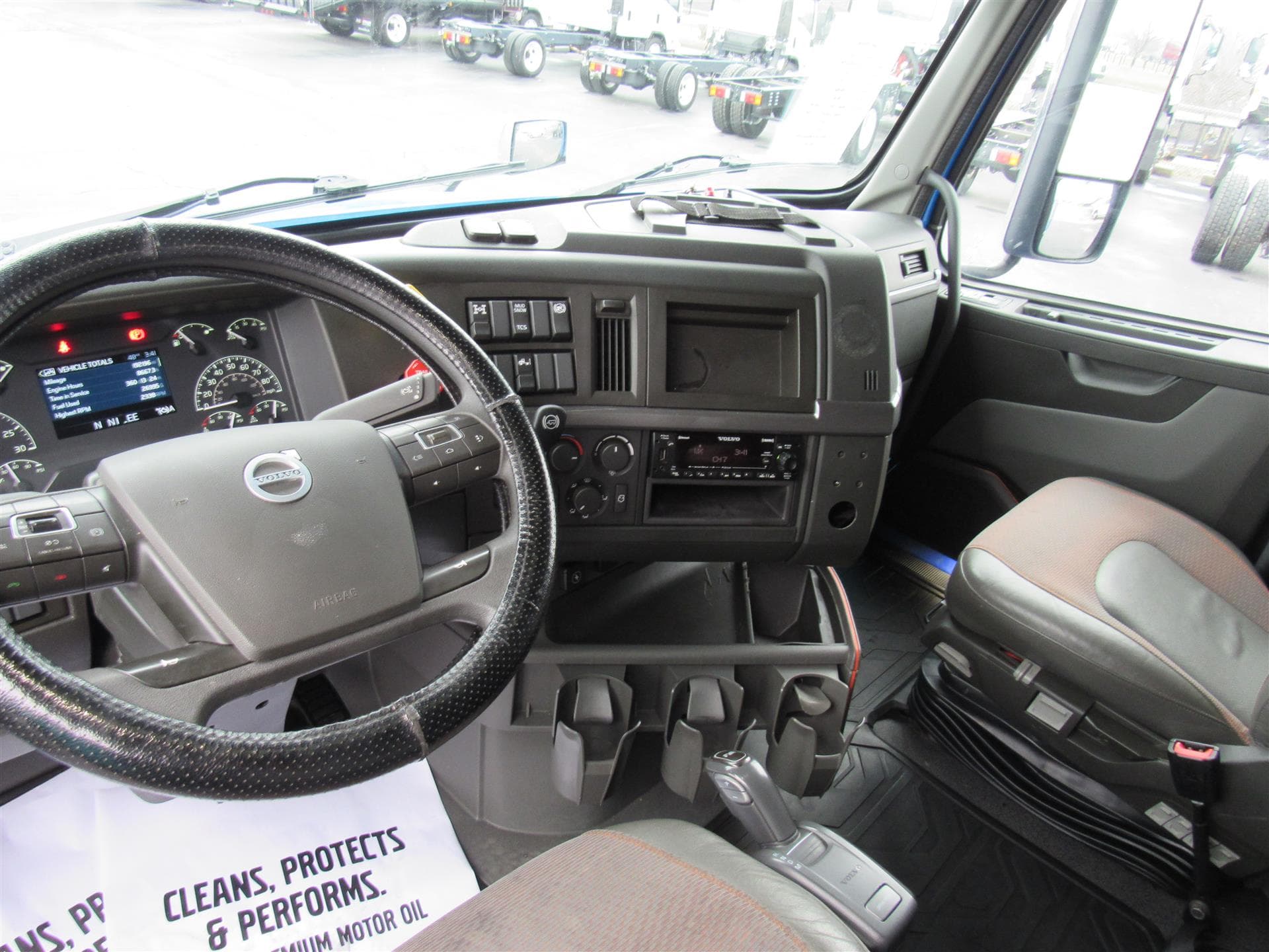 2024 Volvo VNL 860 — photo 13