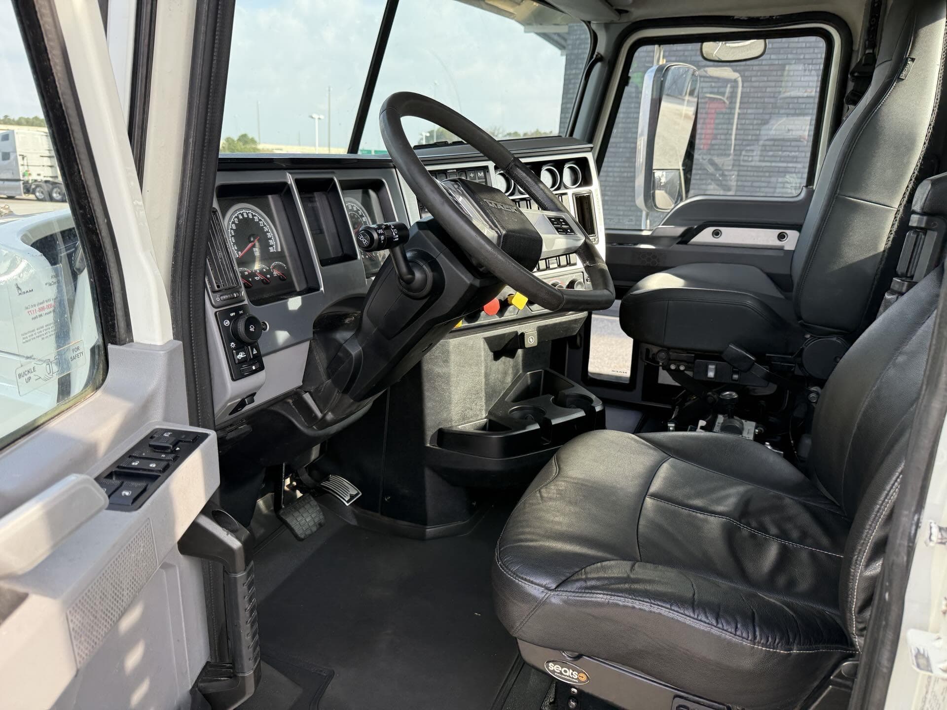 2021 Mack Pinnacle — photo 15