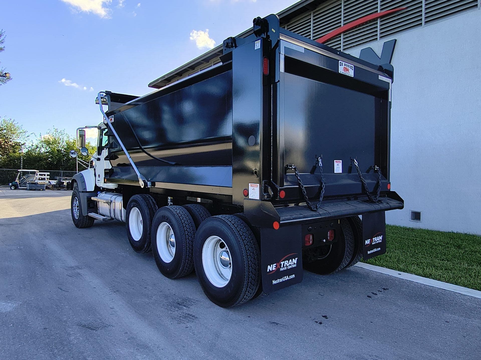 2026 Mack Granite — photo 4