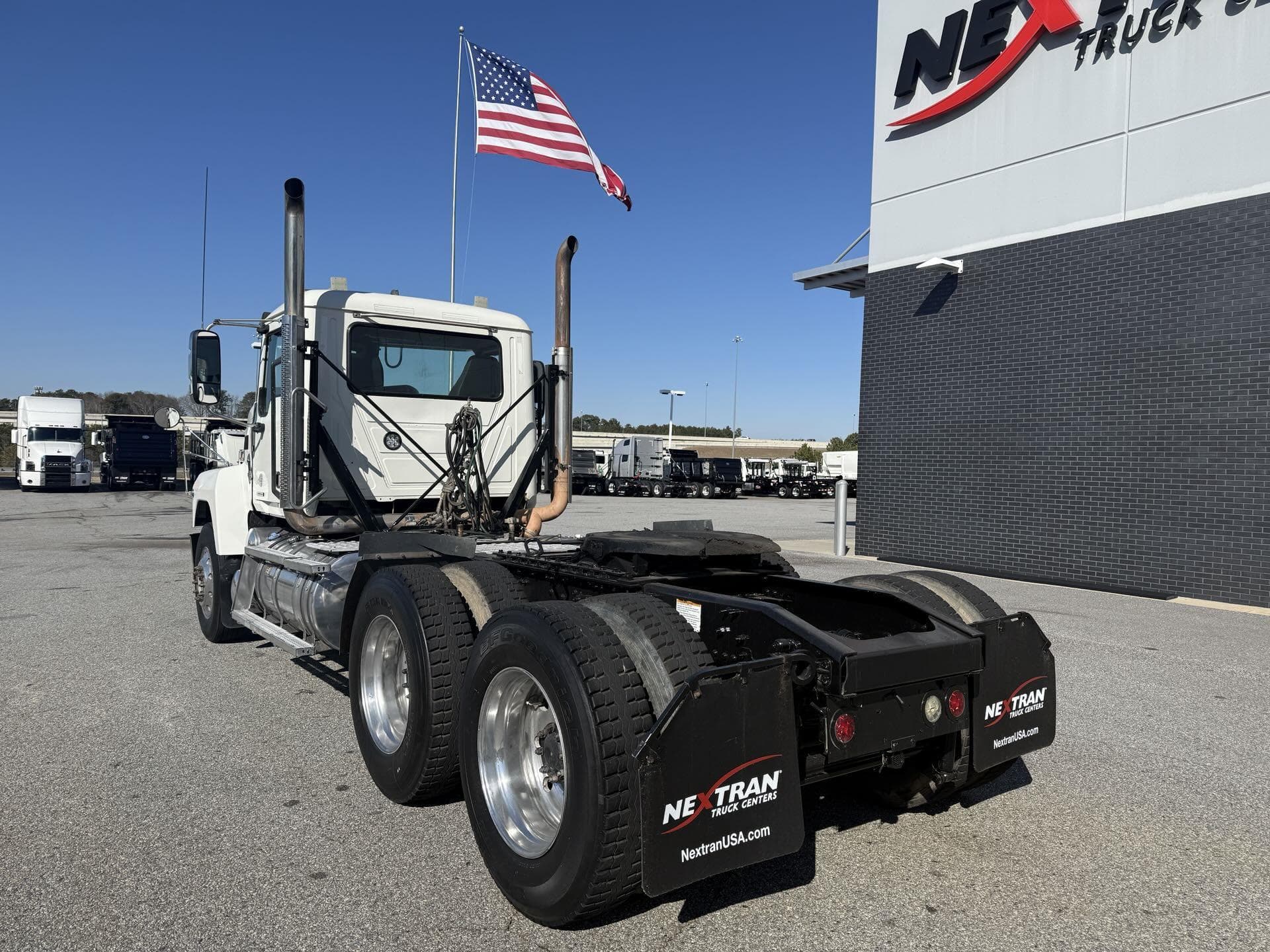 2021 Mack Pinnacle — photo 3