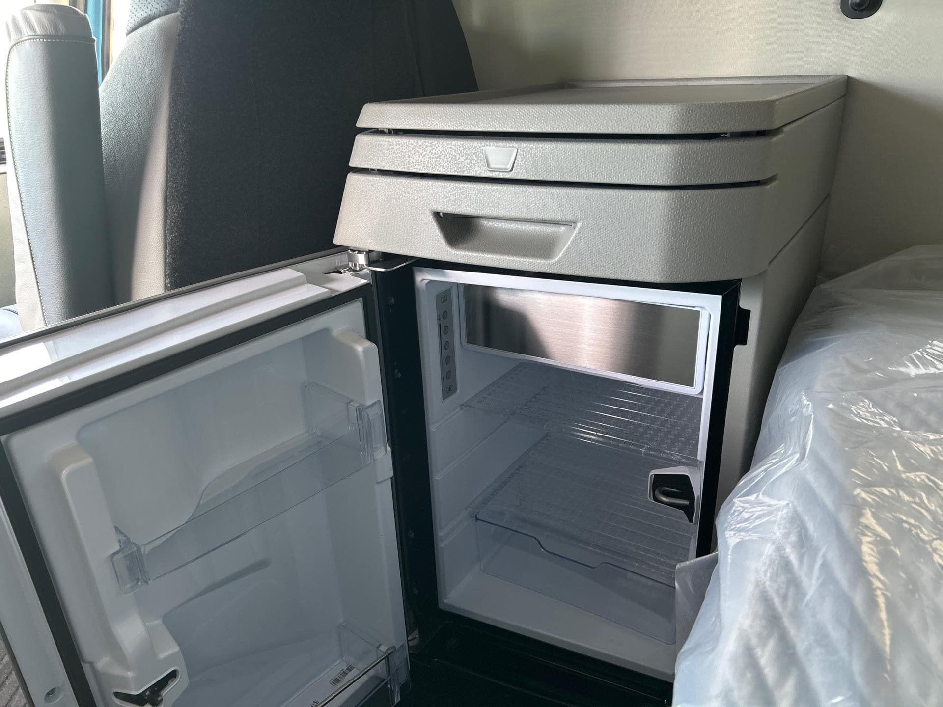 2026 Volvo VNL 860 — photo 11