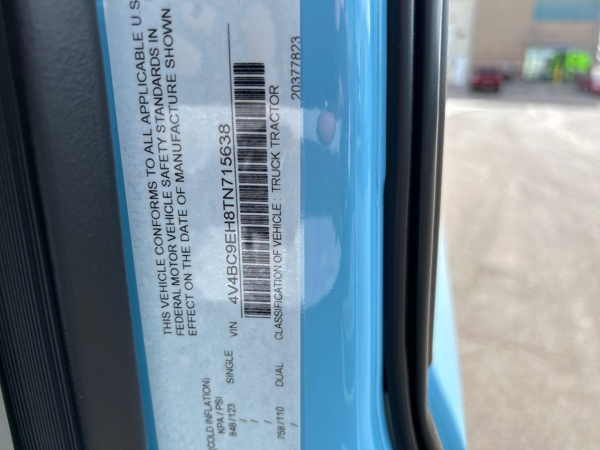 2026 Volvo VNL 860 — photo 20