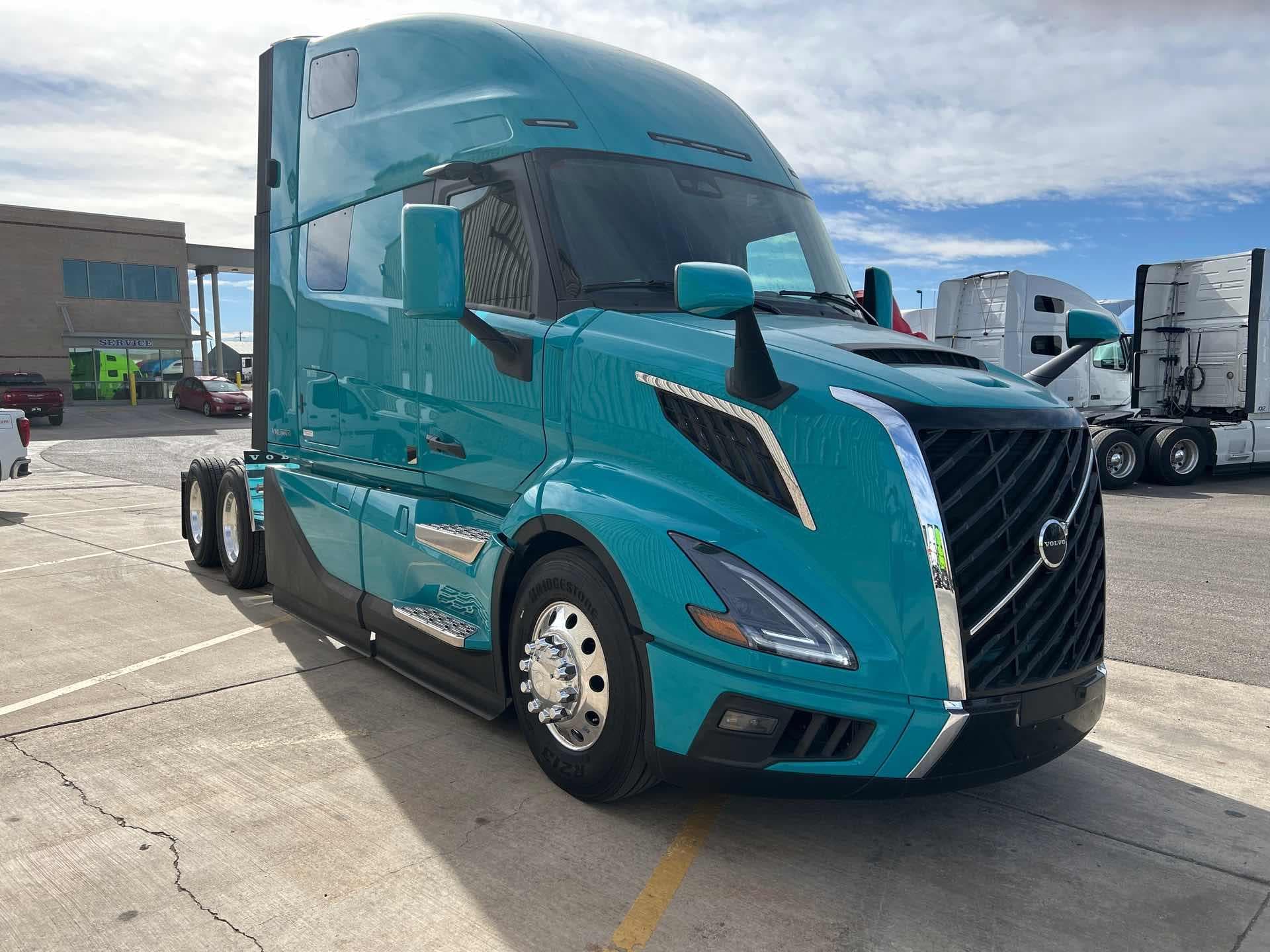 2026 Volvo VNL 860 — photo 5