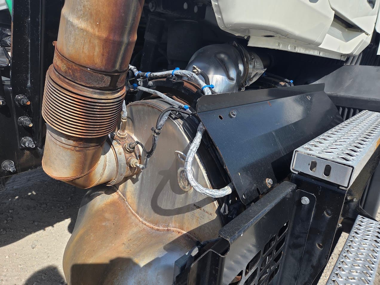 2020 Mack Anthem — photo 14