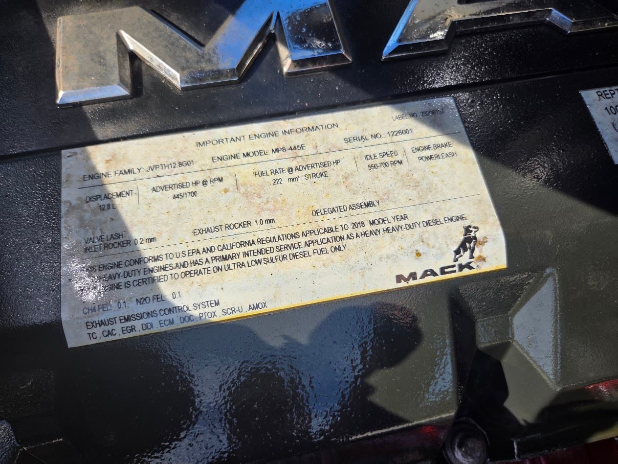 2019 Mack Anthem — photo 13