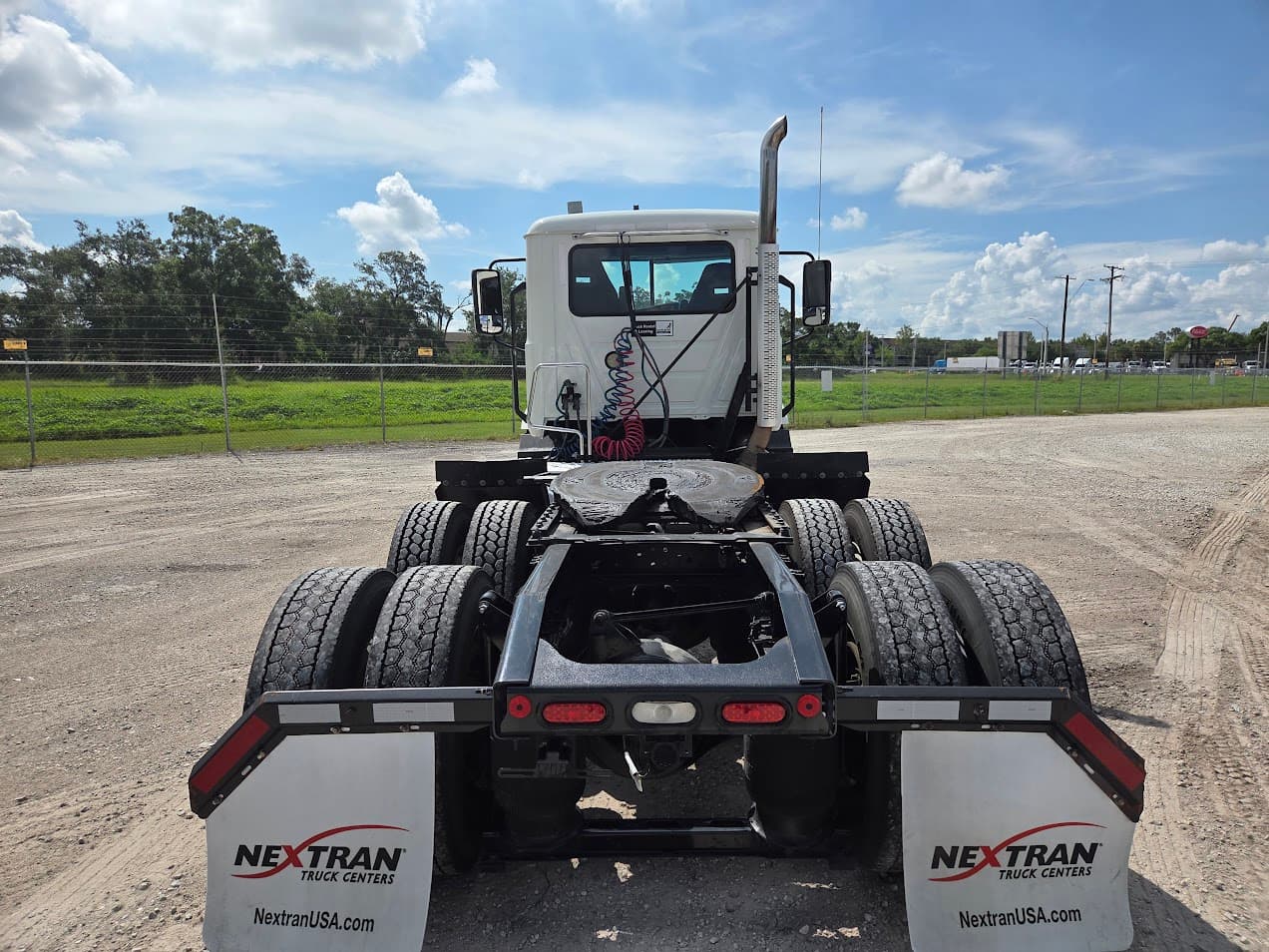 2020 Mack Anthem — photo 7