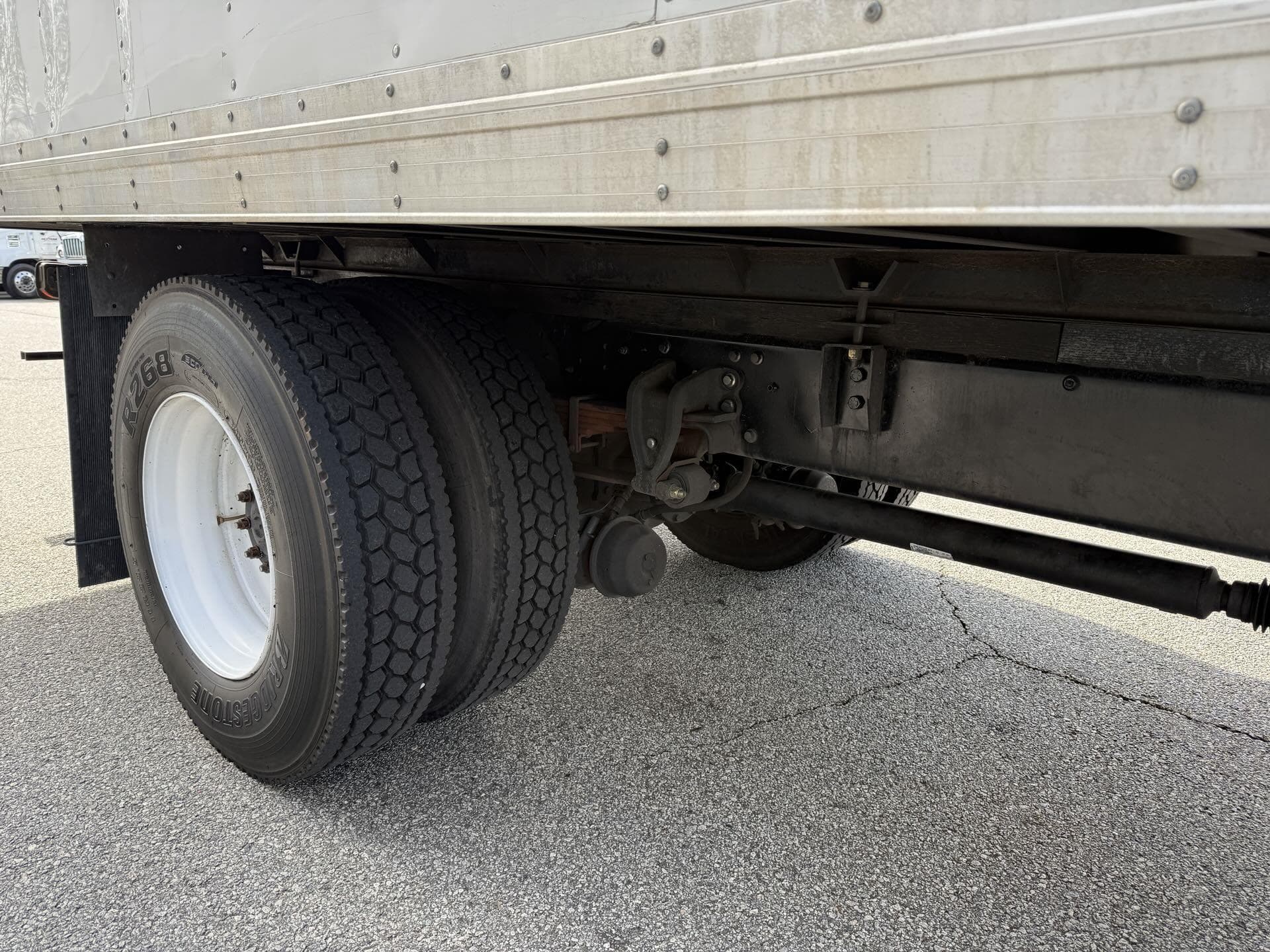 2021 Hino 268 — photo 9