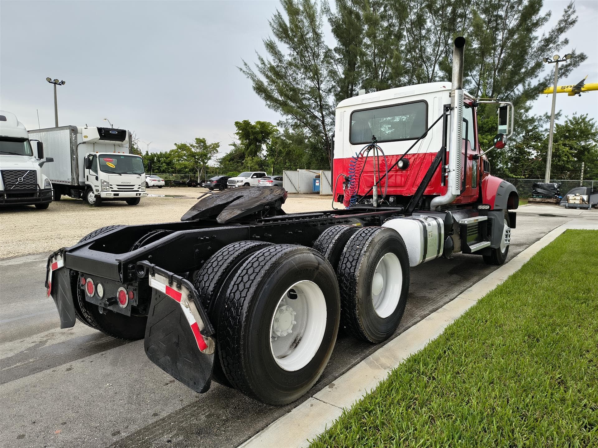 2020 Mack Granite — photo 7