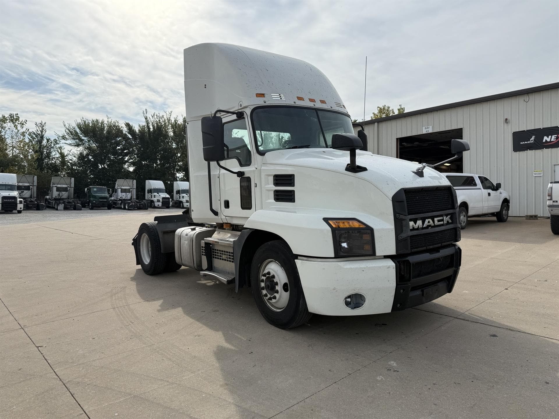 2019 Mack — photo 2