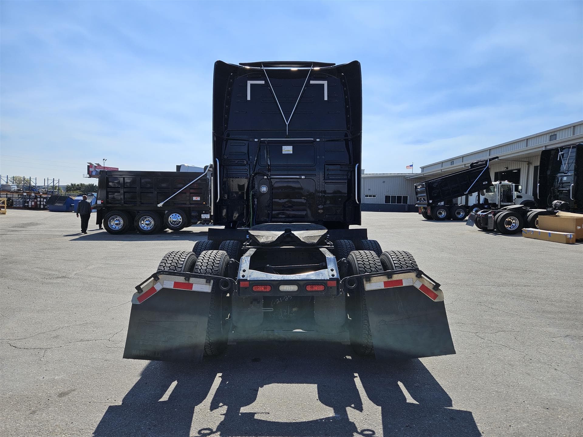 2022 Volvo VNL 760 — photo 4