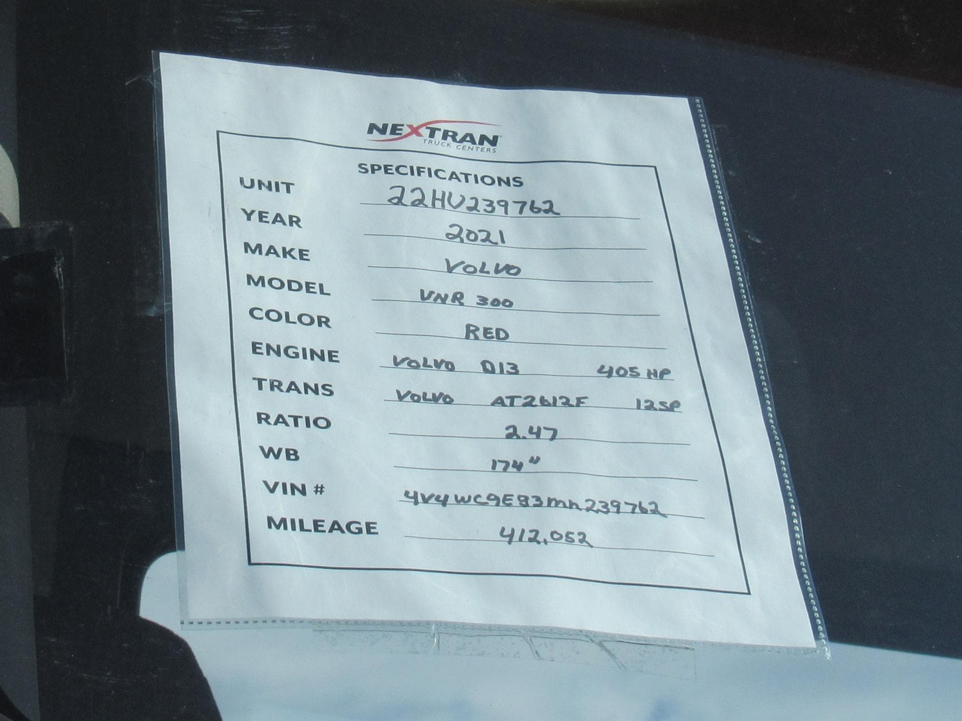 2021 Volvo VNR 640 — photo 17