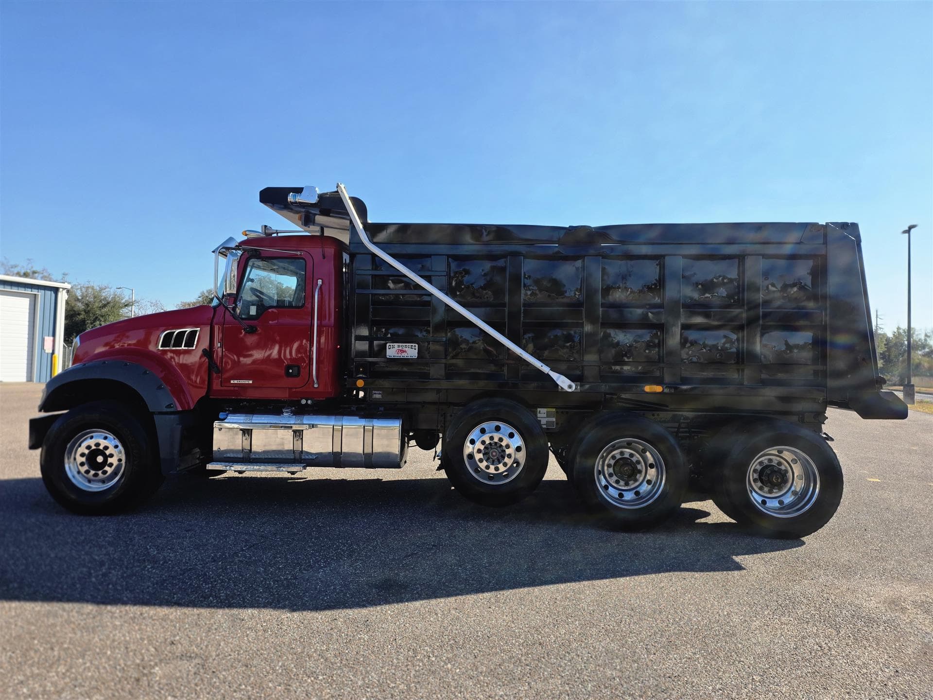 2019 Mack Granite — photo 13
