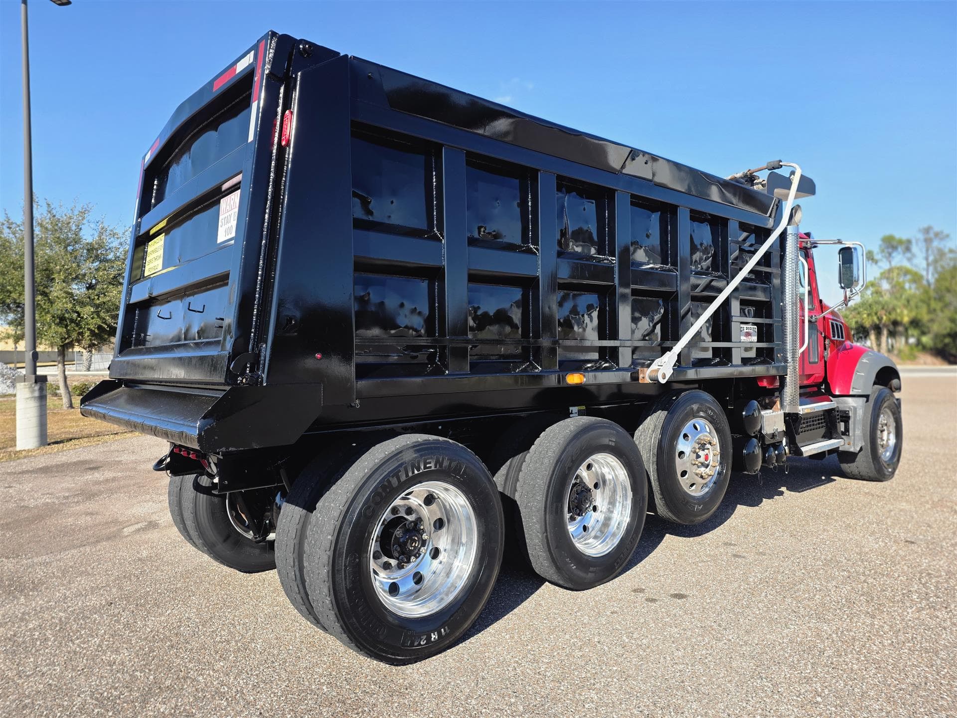 2019 Mack Granite — photo 6