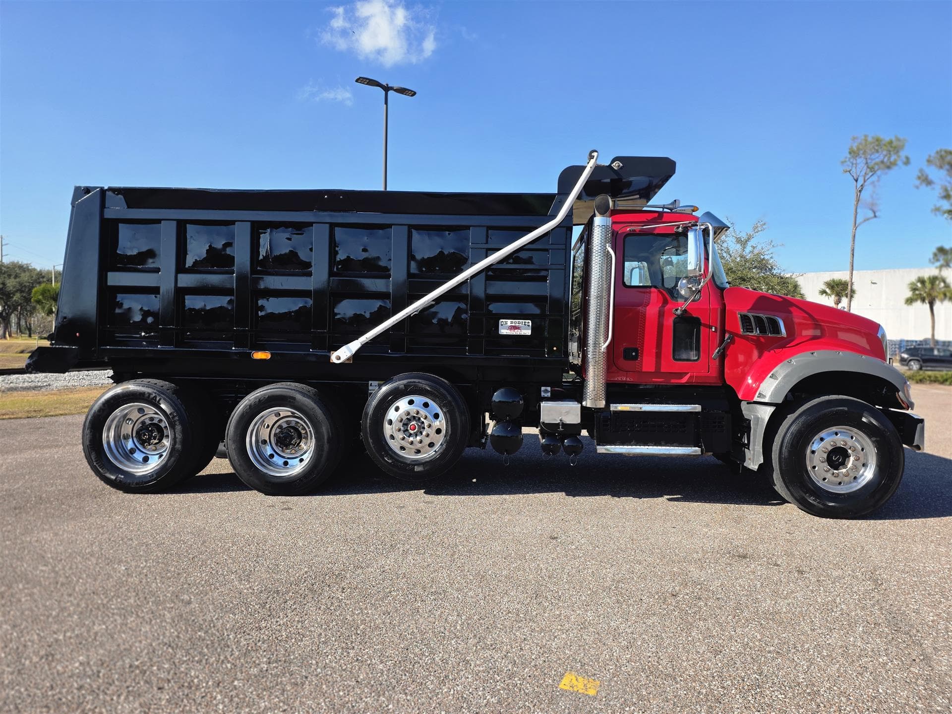 2019 Mack Granite — photo 9