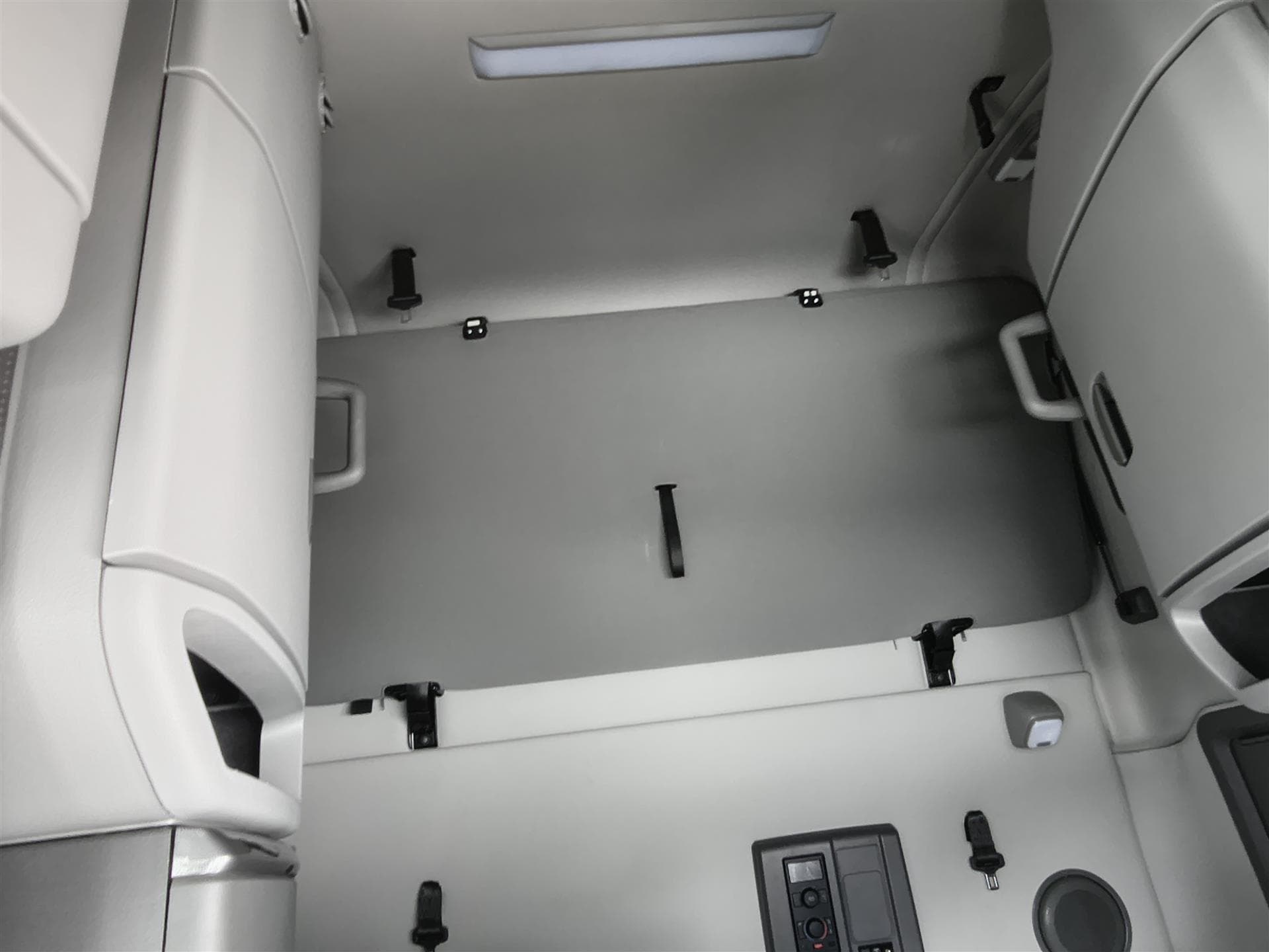 2022 Volvo VNL 760 — photo 12