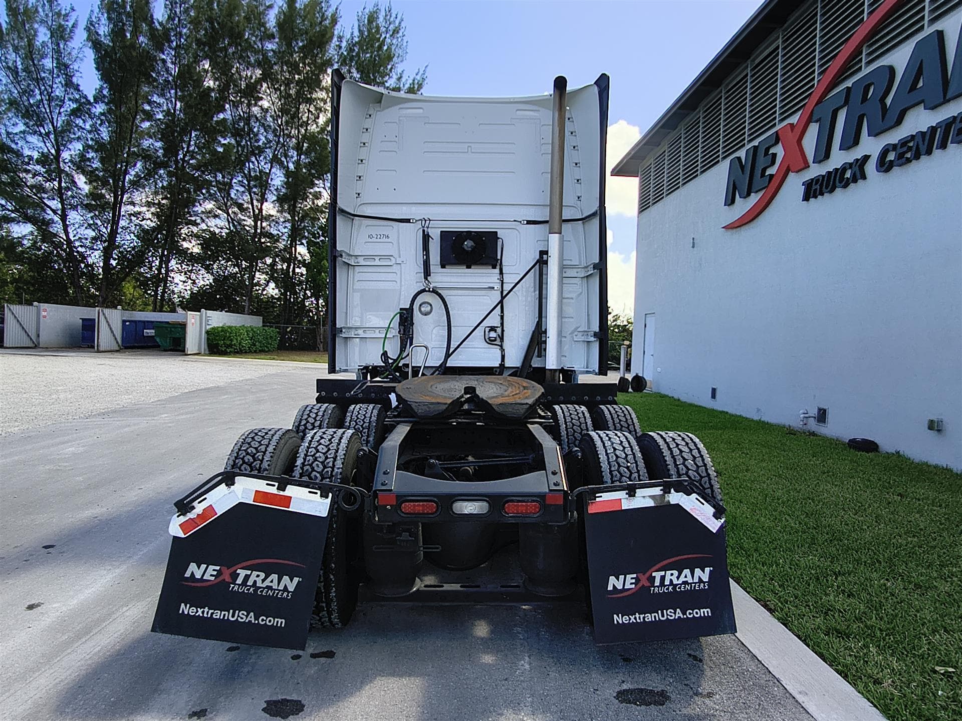 2022 Volvo VNL 760 — photo 6