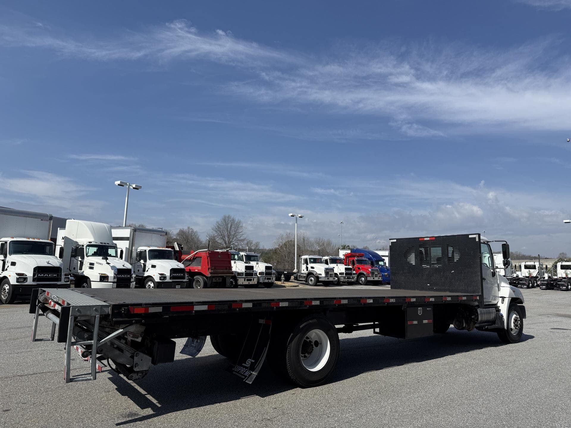 2019 Hino 268 — photo 5