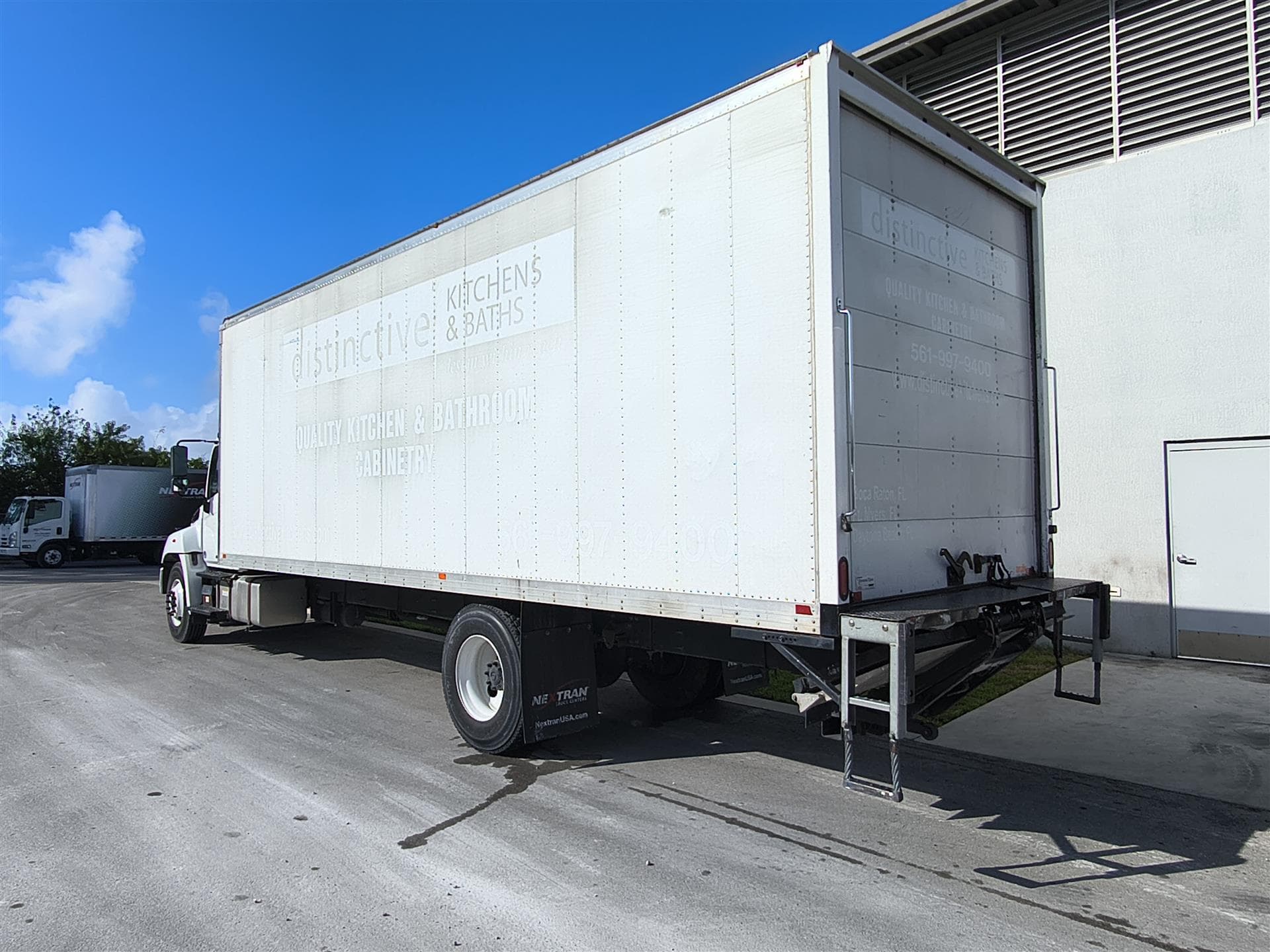 2020 Hino 268 — photo 6