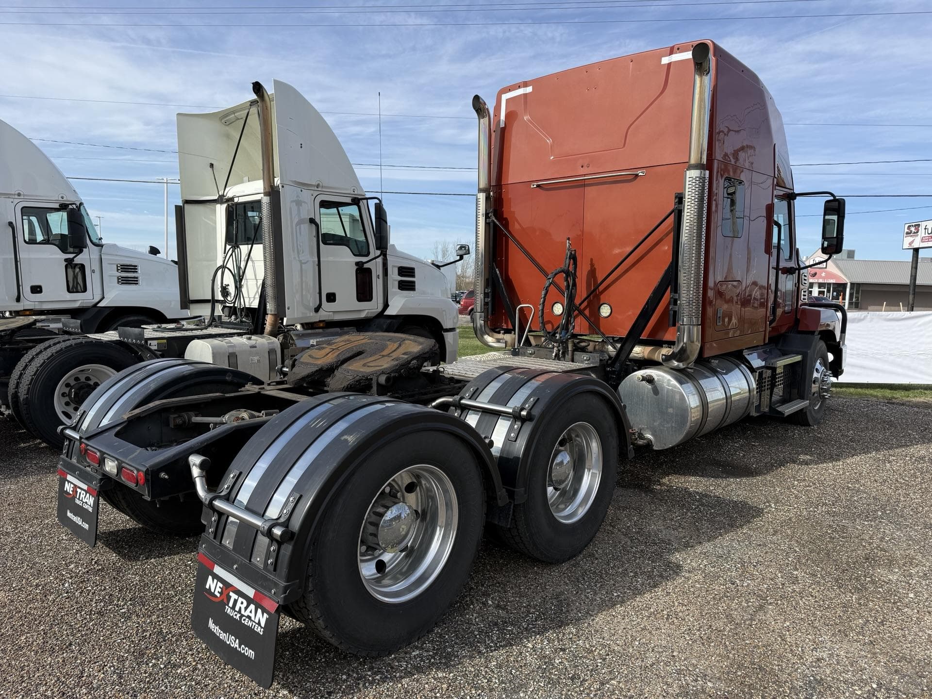 2019 Mack Anthem — photo 4