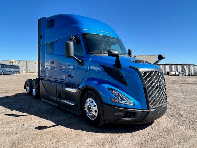 2026 Volvo VNL 860 — photo 4