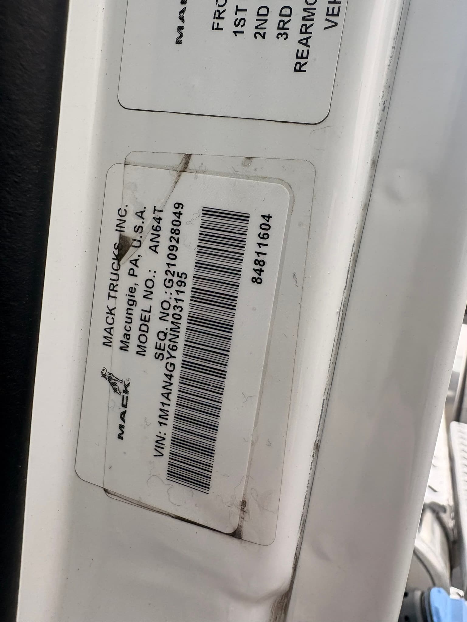 2022 Mack Anthem — photo 7